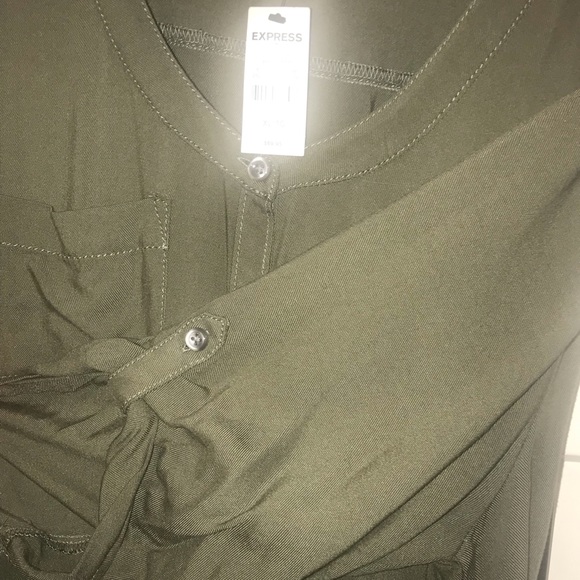 🆕 EXPRESS ROMPER - Picture 5 of 8